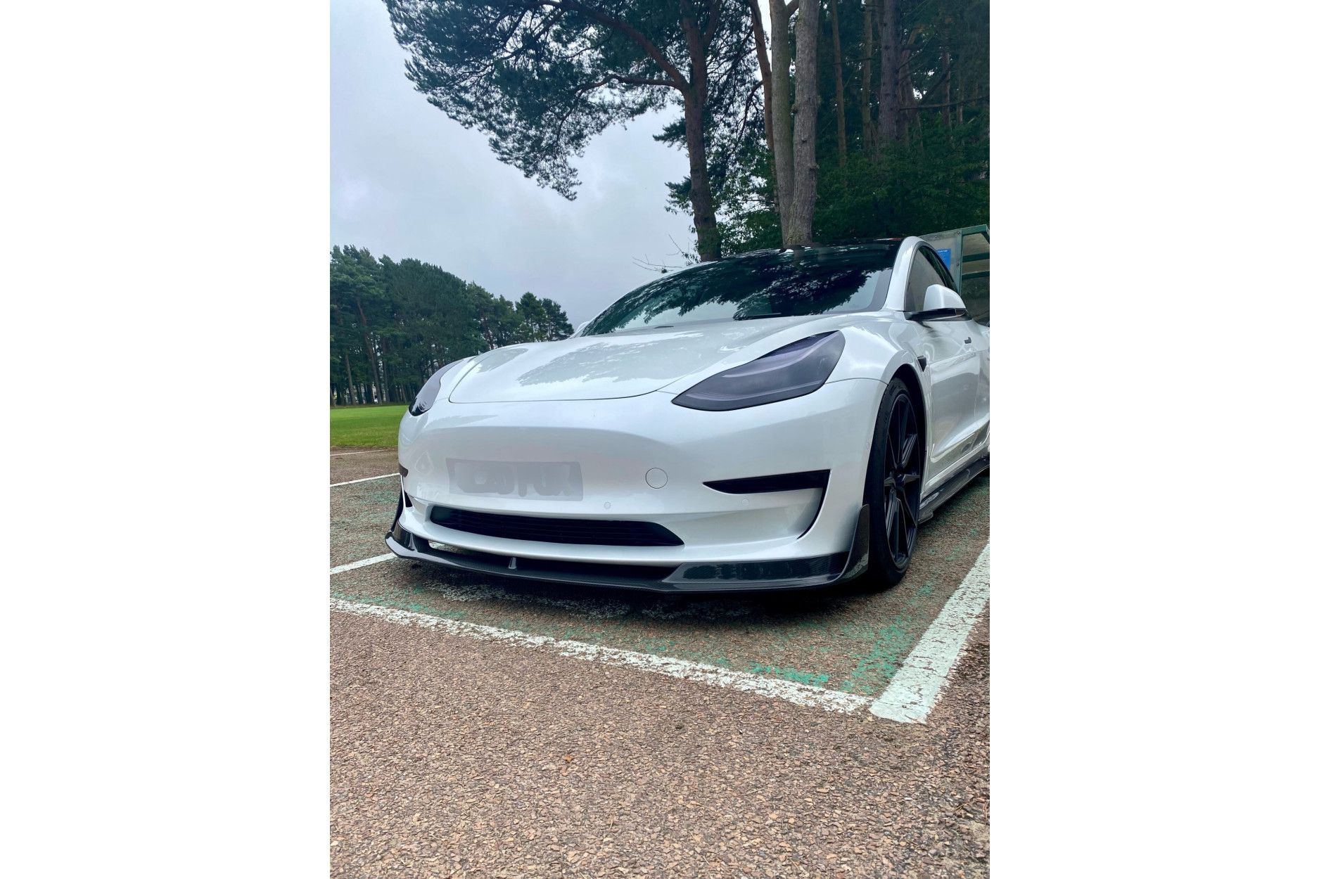 Automotive Passion Carbon Frontlippe für Tesla Model 3