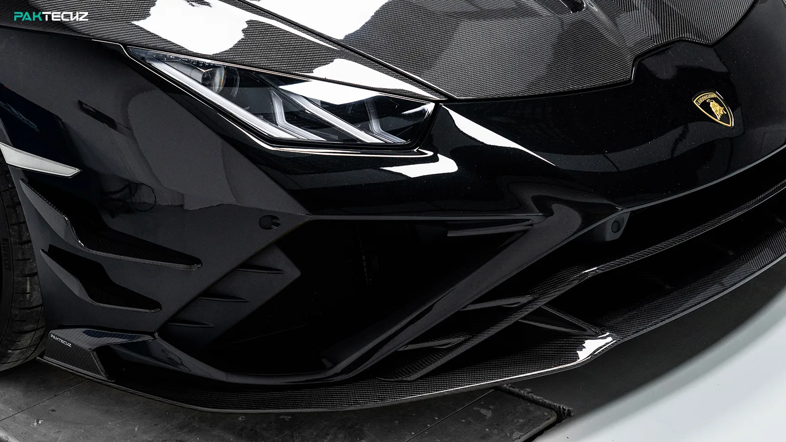 Paktechz Carbon Front Canards für Lamborghini Huracan EVO RWD