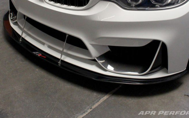 APR Performance Carbon Frontsplitter Mit Stützstreben passend für BMW M3 F80/M4 F82