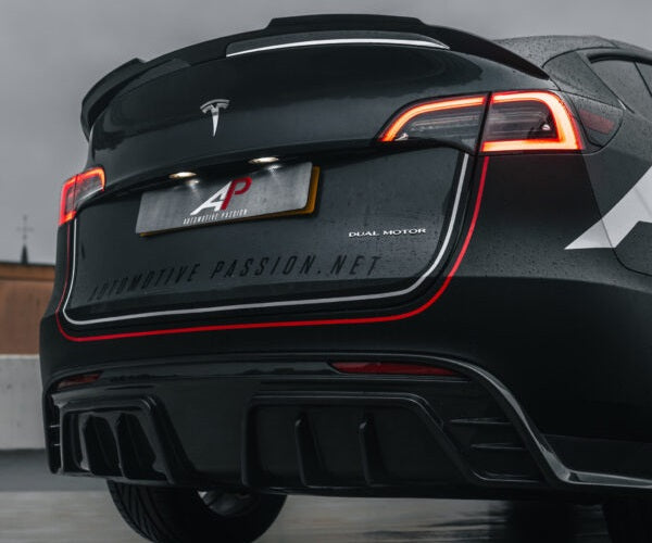 Automotive Passion - Tesla Model Y Carbon Heckdiffusor