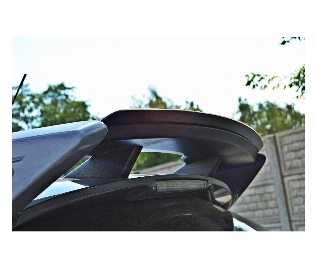 Bord détachable de fixation de spoiler arrière MAXTON DESIGN V.1 Ford Focus RS Mk3 